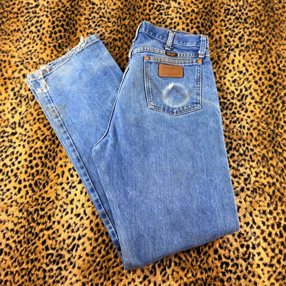 Wrangler Cowboy Cut 13MWZ Blue Distressed Jeans Mens 33x34 Straight Leg Mexico